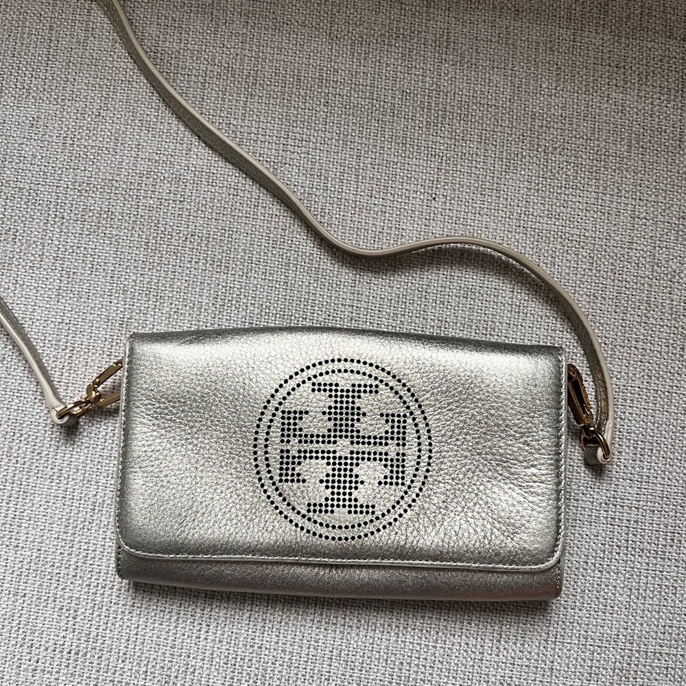 Tory Burch gold bag mint condition